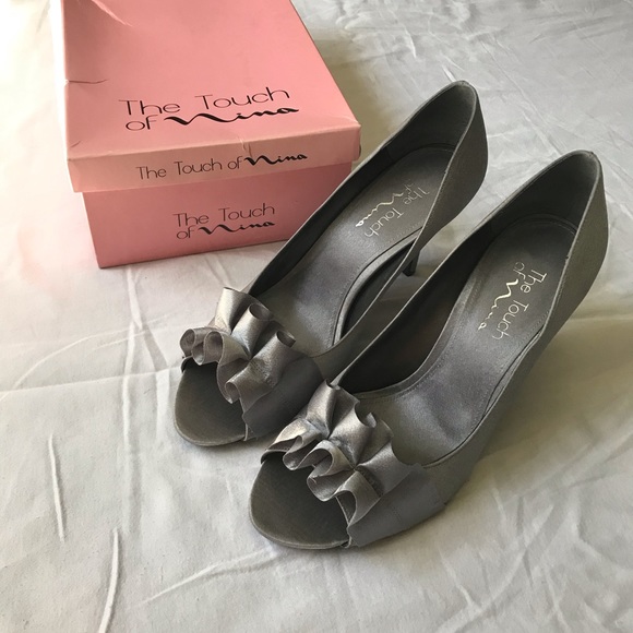 Women’s Silver Ruffle Heels - Picture 2 of 7